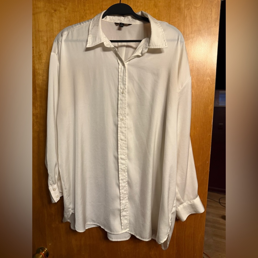 Banana Republic Cream Button-Up Shirt